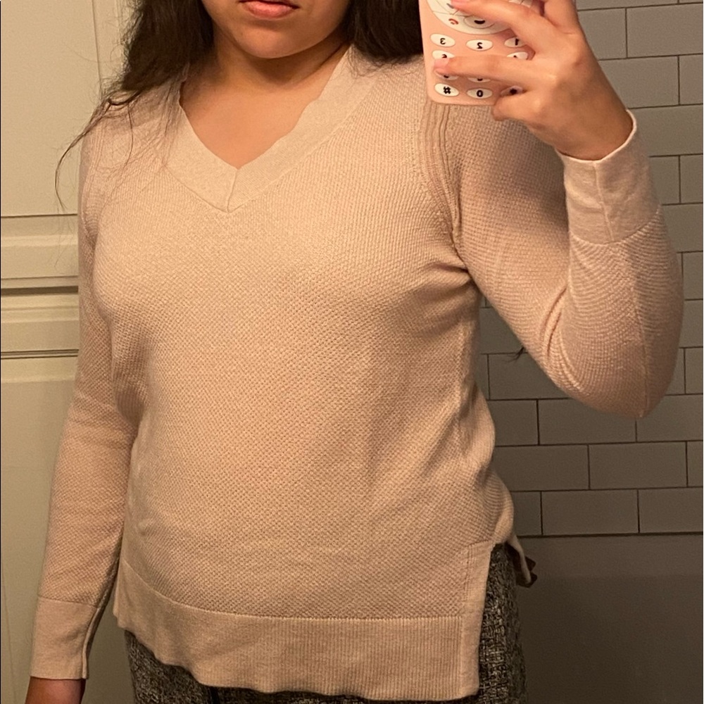 pink v neck pullover sweater